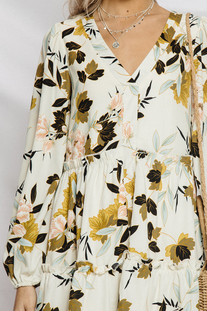 Frolicking Dress Beige