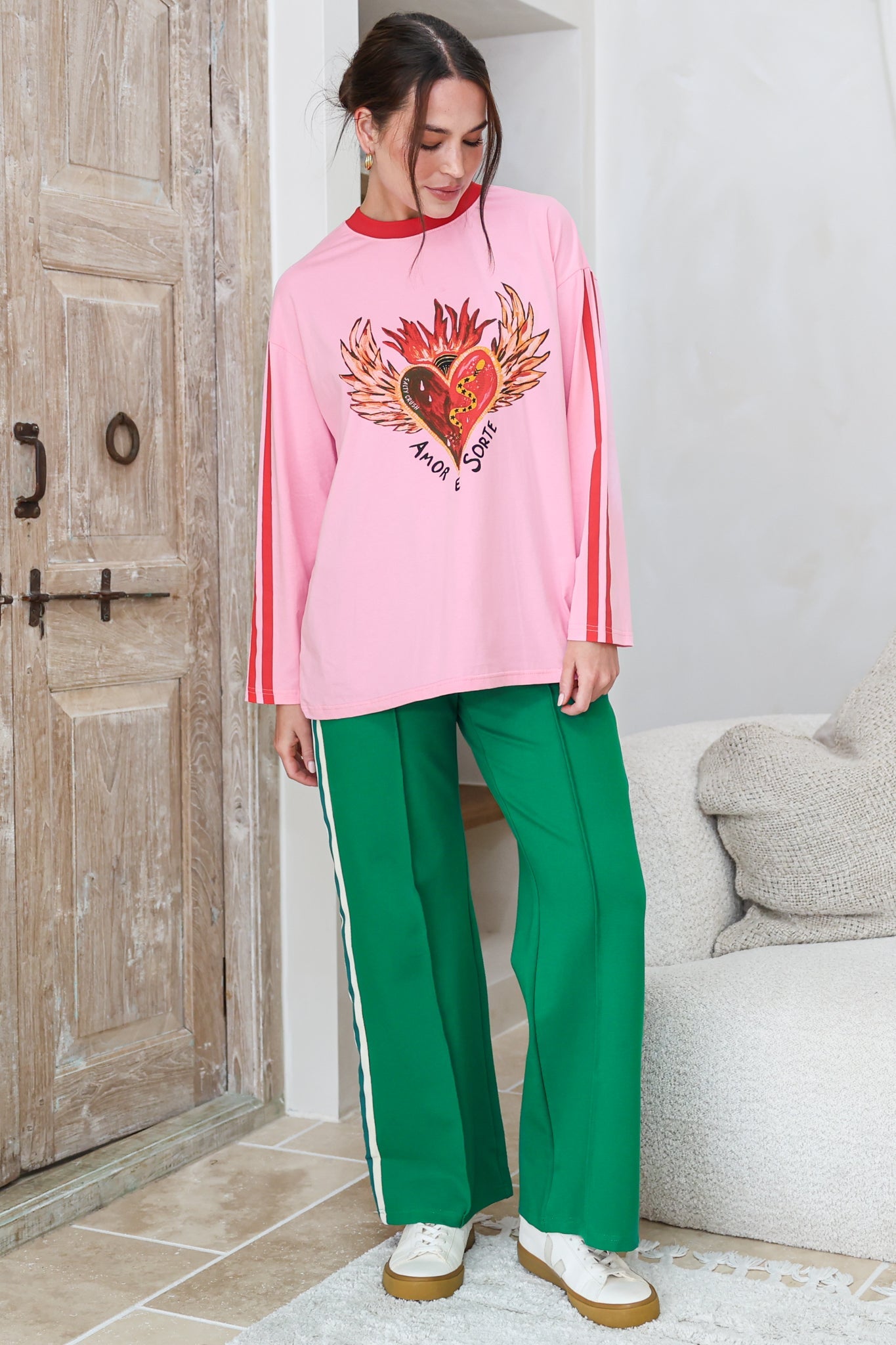 Amor E Sorte Long Sleeve Tee - Crew Neck Contrast Sport Stripe Graphic T-Shirt in Pink