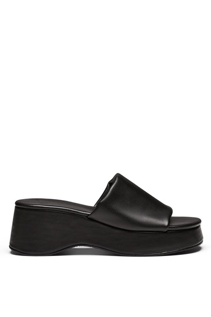 THERAPY Cindy Sandal Black