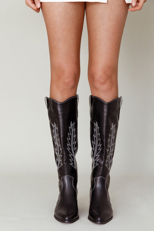 THERAPY Bonnie Boot Black/White